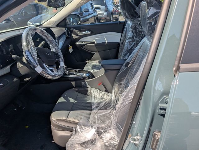 New 2026 Chevrolet Trax LT w/ Driver Confidence Package image 11