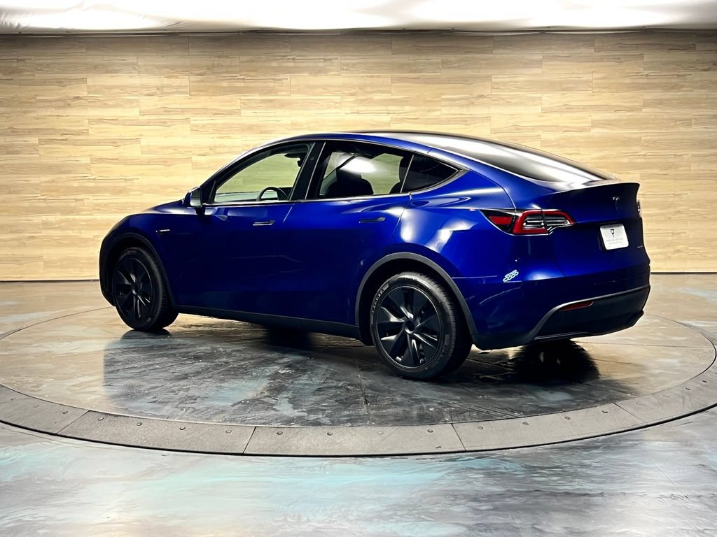 Used 2025 Tesla Model Y Long Range AWD/4WD image 15
