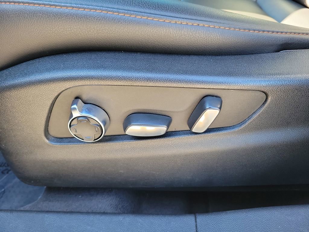 Used 2020 Cadillac XT4 Sport w/ Driver Awareness Package image 19