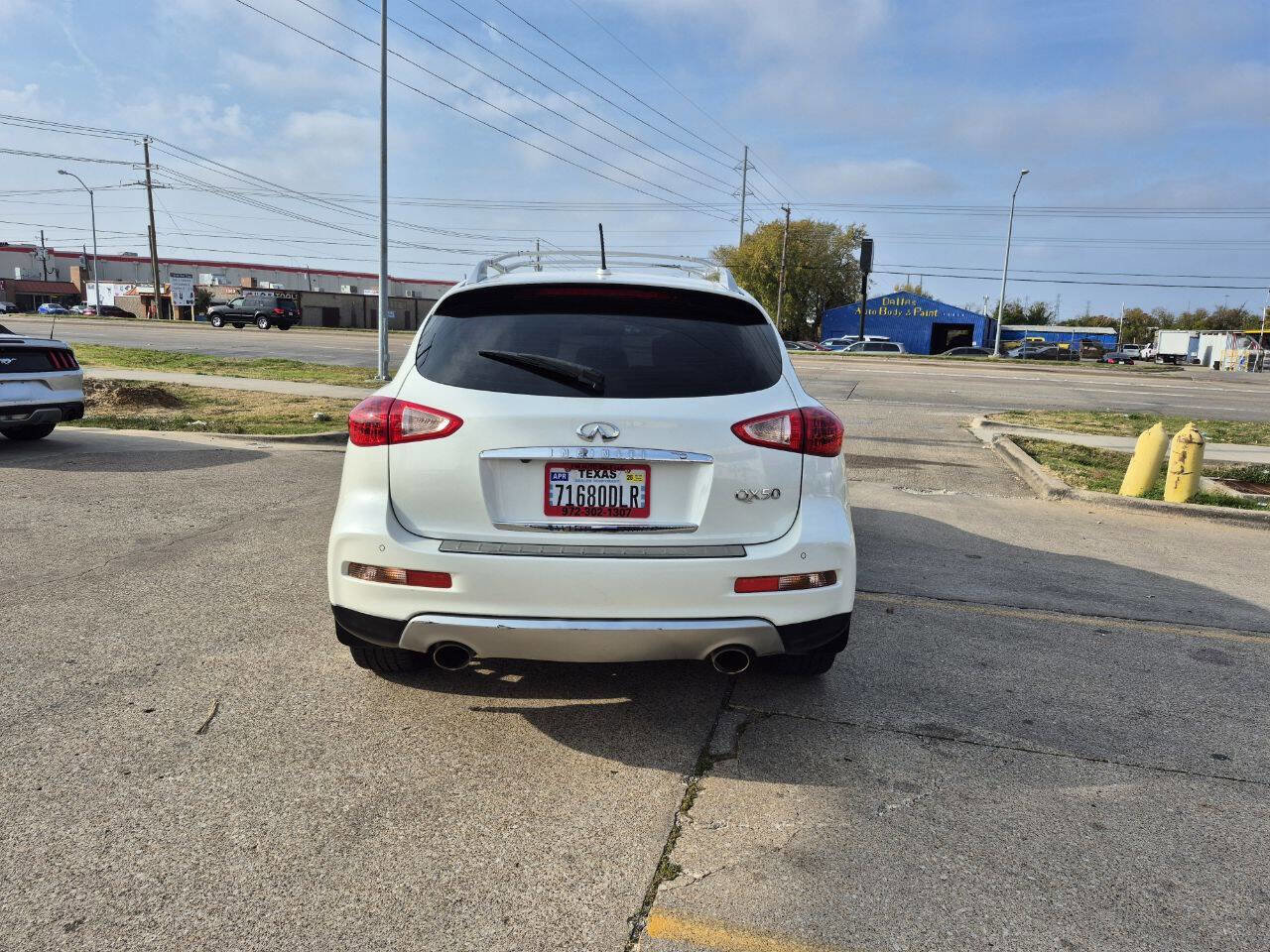 Used 2016 INFINITI QX50 2WD w/ Deluxe Touring Package image 7