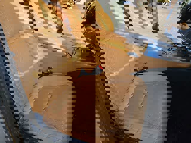 Used 2021 Lexus LS 500 w/ Accessory Package (Z2) image 21