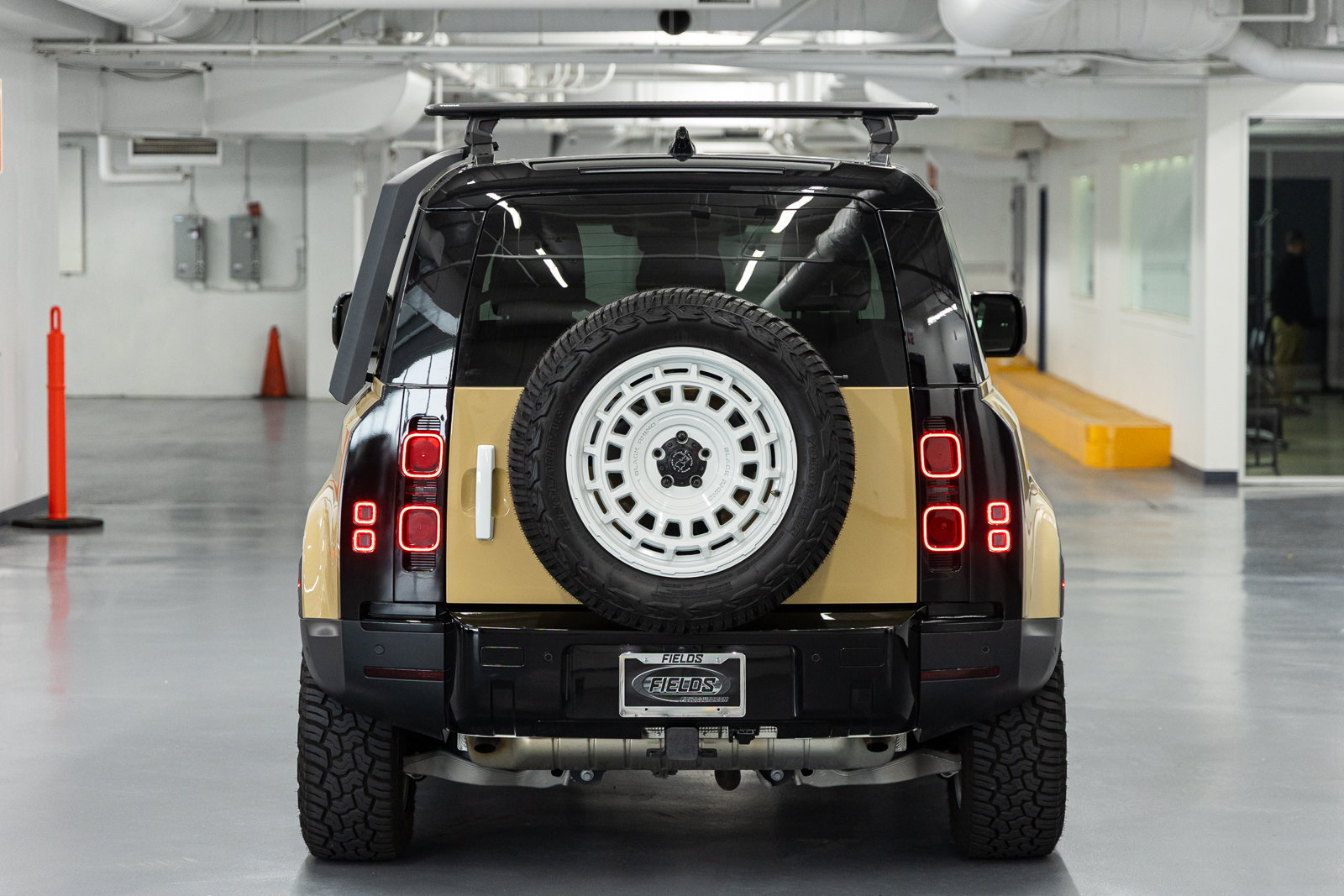 Used 2025 Land Rover Defender 90 S AWD/4WD image 6