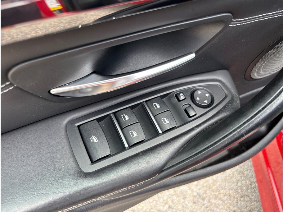 Used 2020 BMW M4 Convertible w/ Competition Package RWD image 25