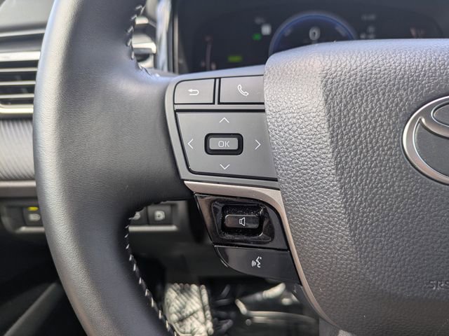 Used 2025 Toyota Camry SE AWD/4WD image 25