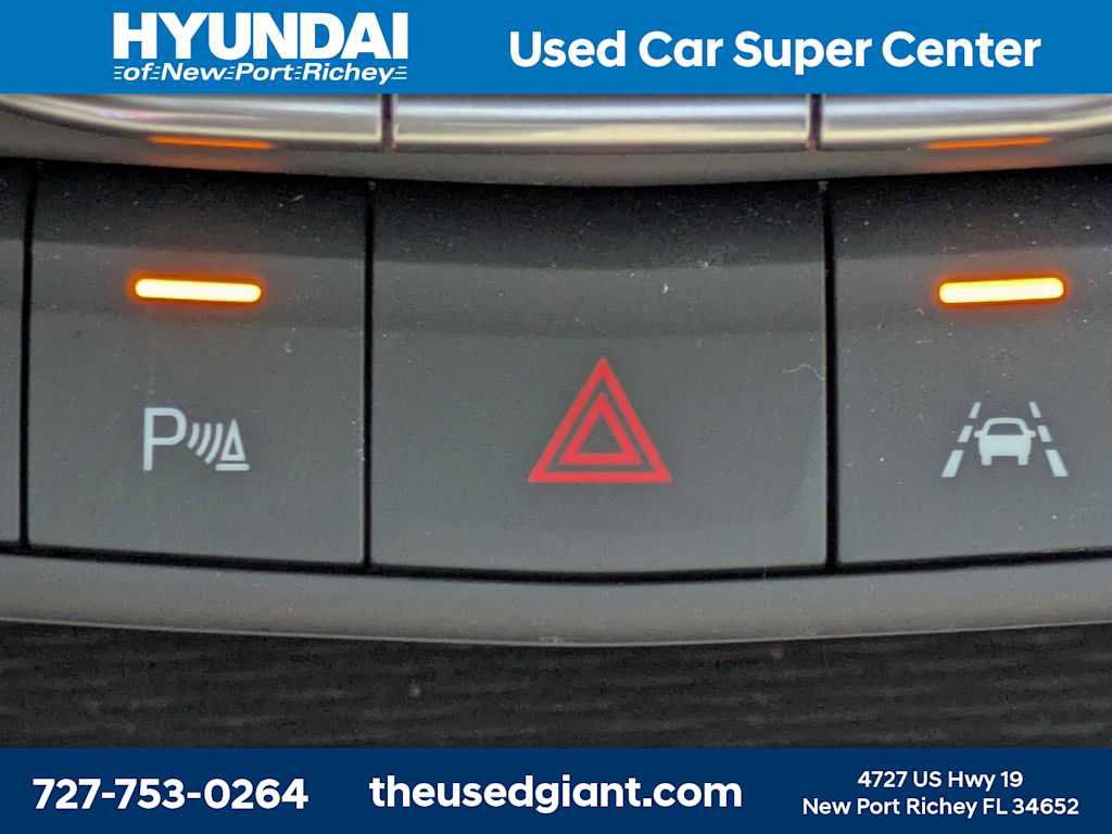 Used 2025 Cadillac CT4 Premium Luxury RWD image 27