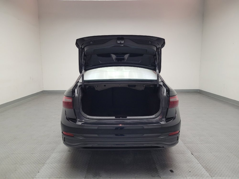 Used 2024 Volkswagen Jetta Sport image 29