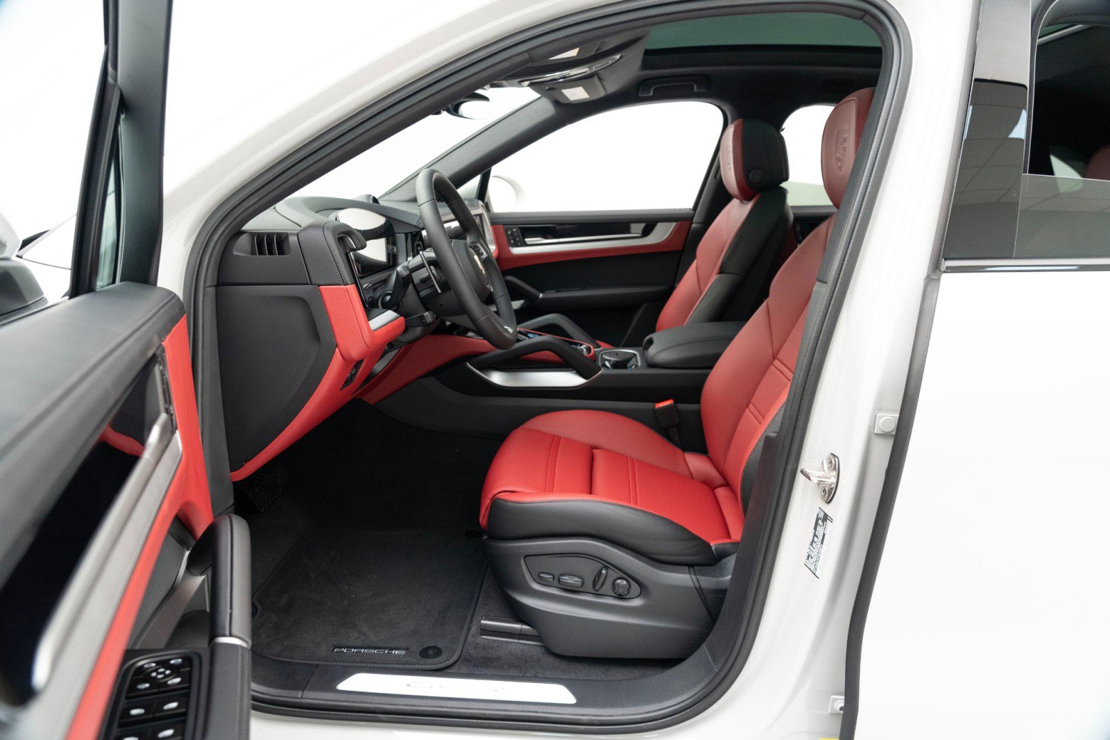 New 2026 Porsche Cayenne Coupe image 17