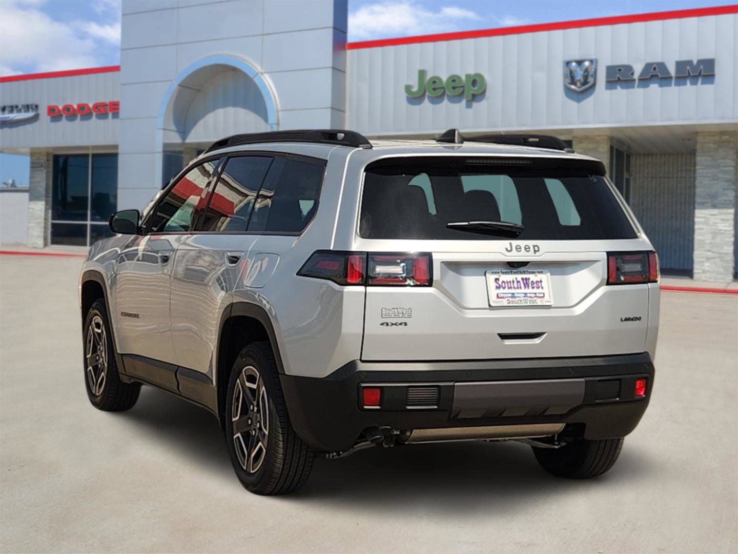 New 2026 Jeep Cherokee Laredo AWD/4WD image 4
