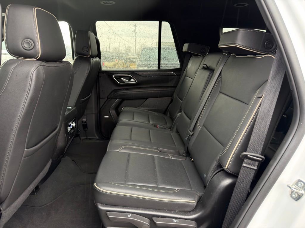Used 2024 GMC Yukon SLT image 40