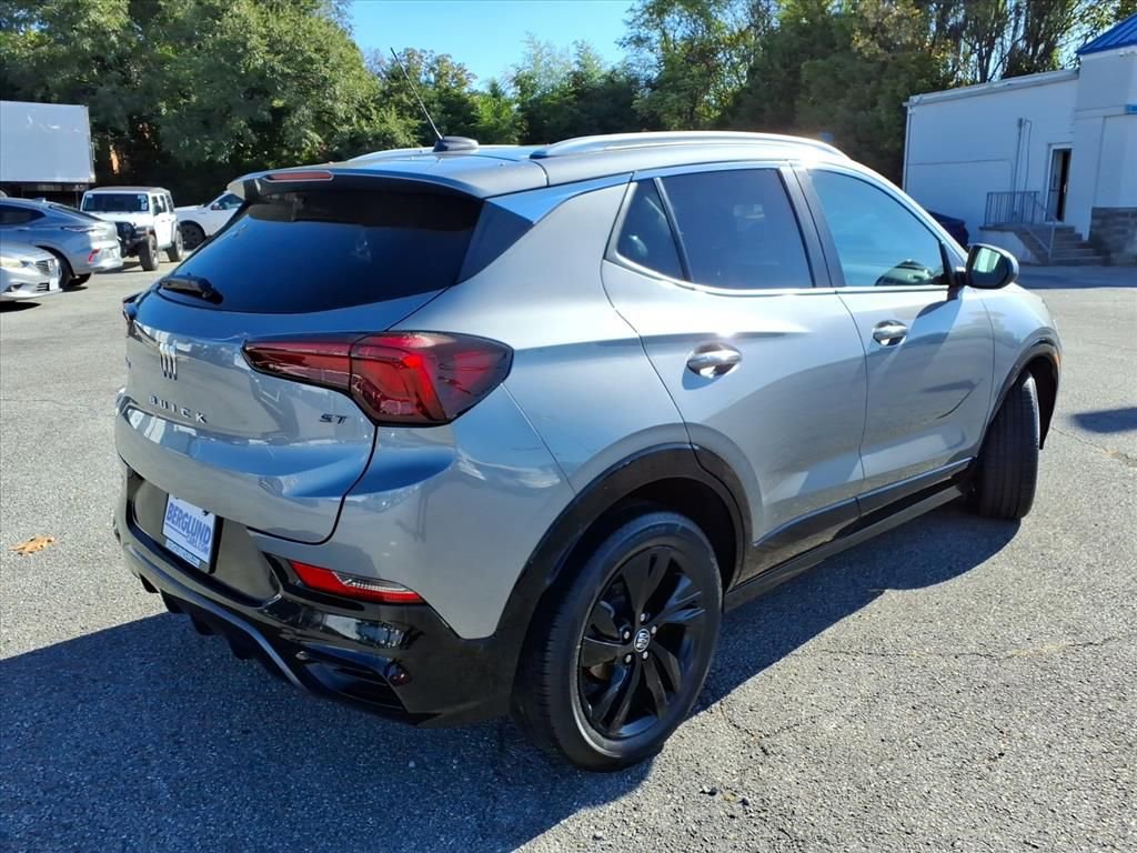 Used 2024 Buick Encore GX Sport Touring w/ Comfort Package image 4