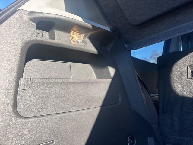 Used 2022 Chevrolet Trax LT w/ LT Convenience Package image 15