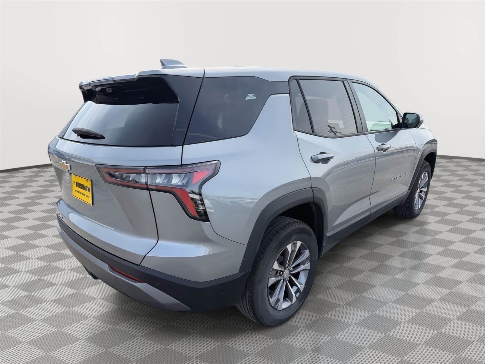 Used 2025 Chevrolet Equinox LT w/ Safety and Technology Package image 6