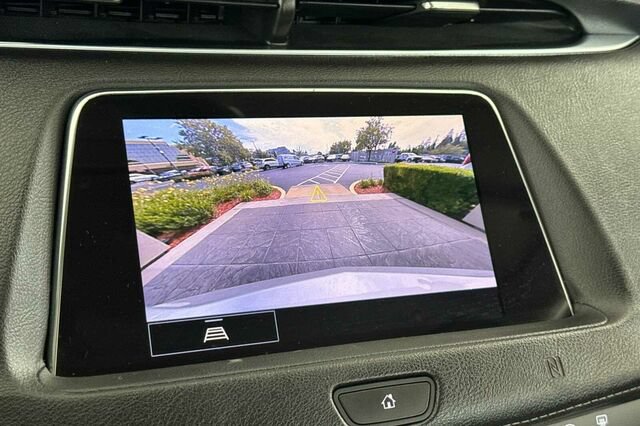 Used 2021 Cadillac XT4 Luxury w/ Driver Awareness Package FWD image 19