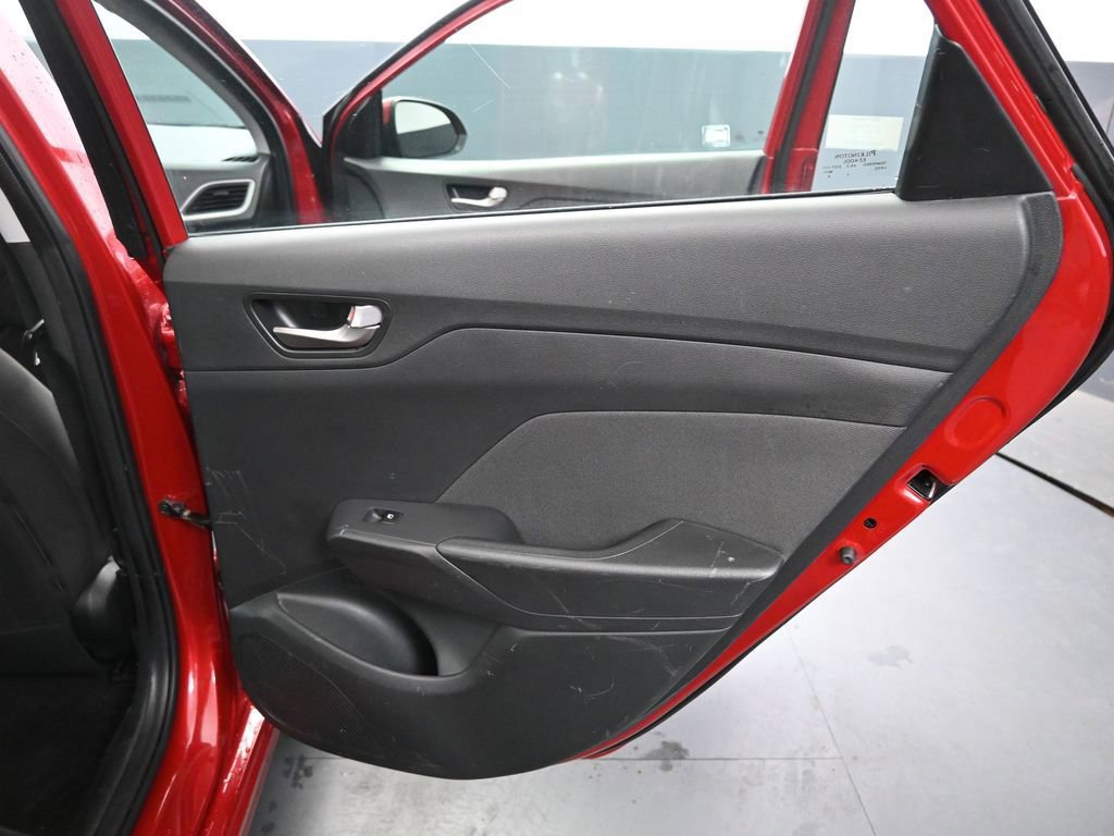 Used 2021 Hyundai Accent SE image 19