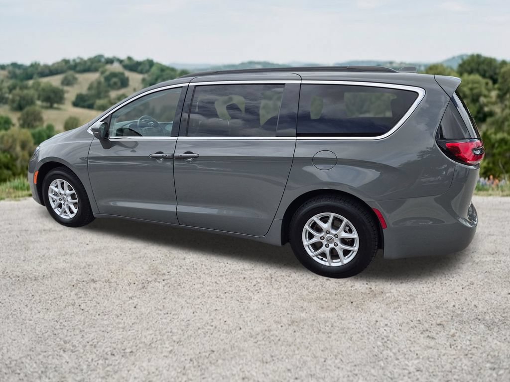 Used 2022 Chrysler Pacifica Touring-L FWD image 7