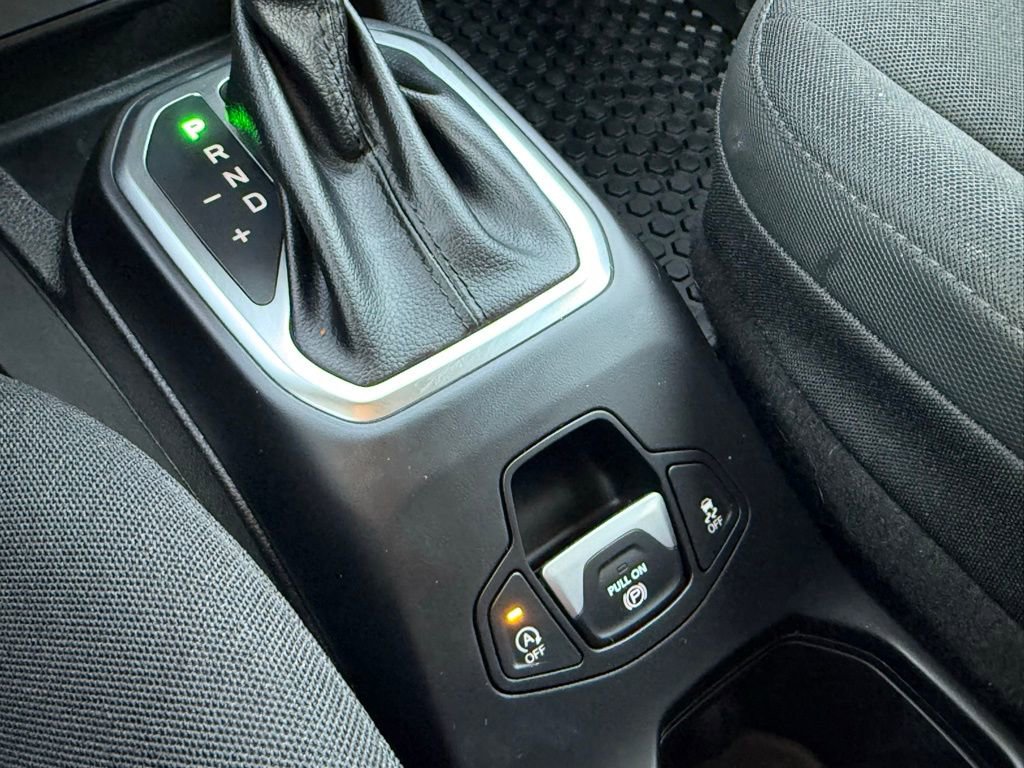 Used 2023 Jeep Renegade Altitude image 20