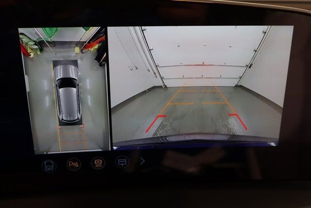 New 2026 Cadillac Vistiq Sport image 23