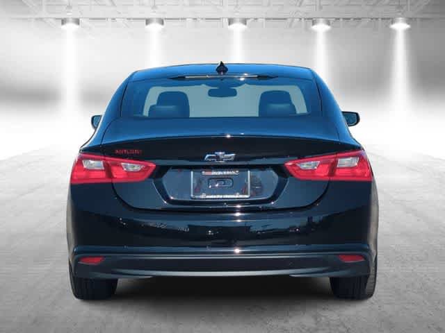Used 2018 Chevrolet Malibu LT w/ Leather Package FWD image 6