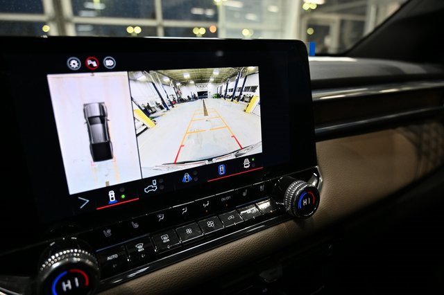 Used 2025 GMC Canyon Denali image 19