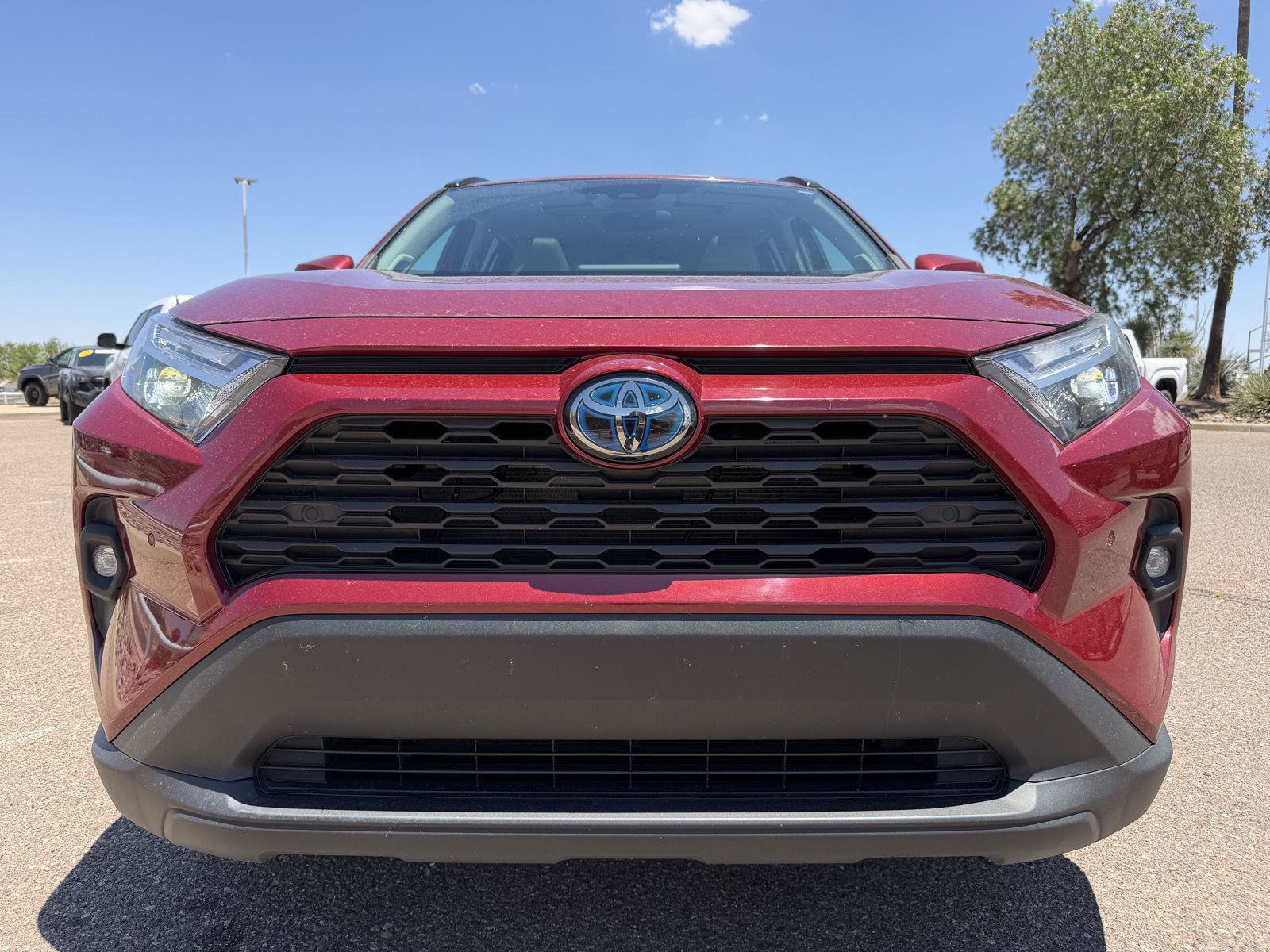 Used 2023 Toyota RAV4 XLE Premium AWD/4WD image 9