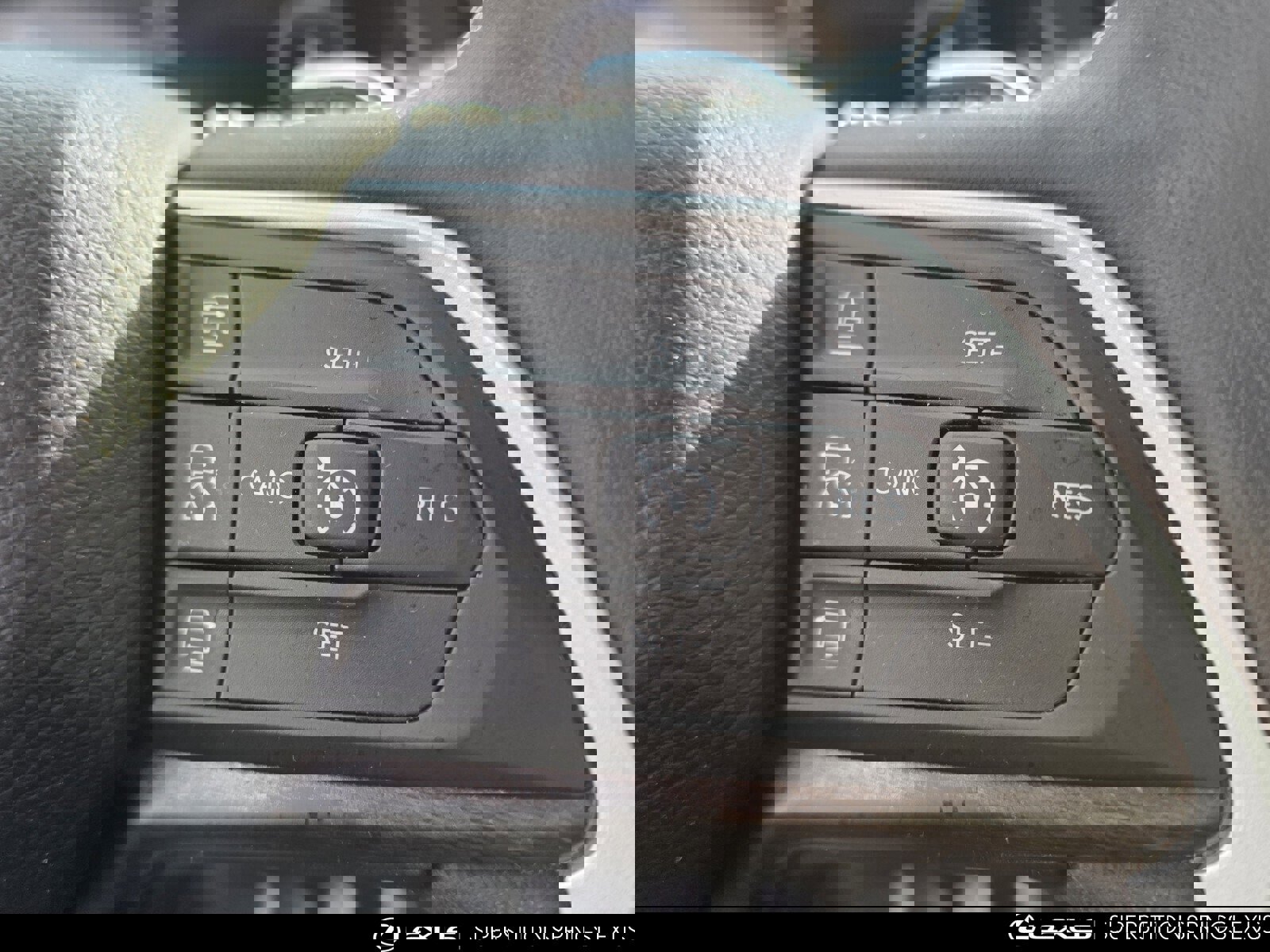 Used 2023 Jeep Grand Cherokee L Limited w/ Black Appearance Package image 23