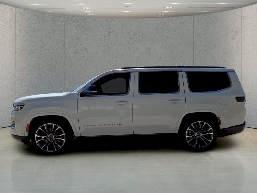 Used 2023 Jeep Grand Wagoneer Series III AWD/4WD image 7