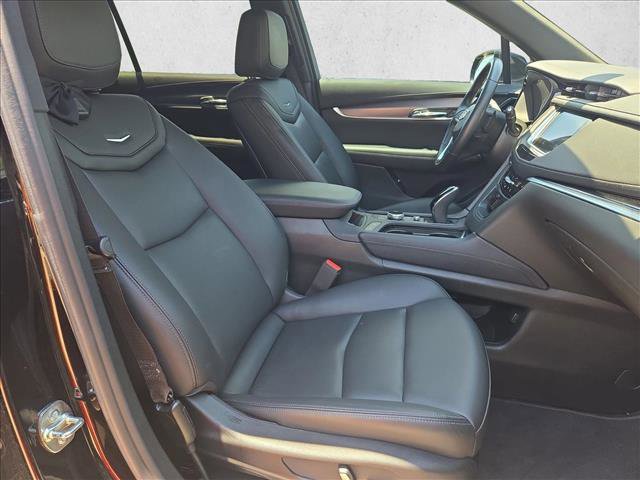 Used 2025 Cadillac XT6 Luxury FWD image 20