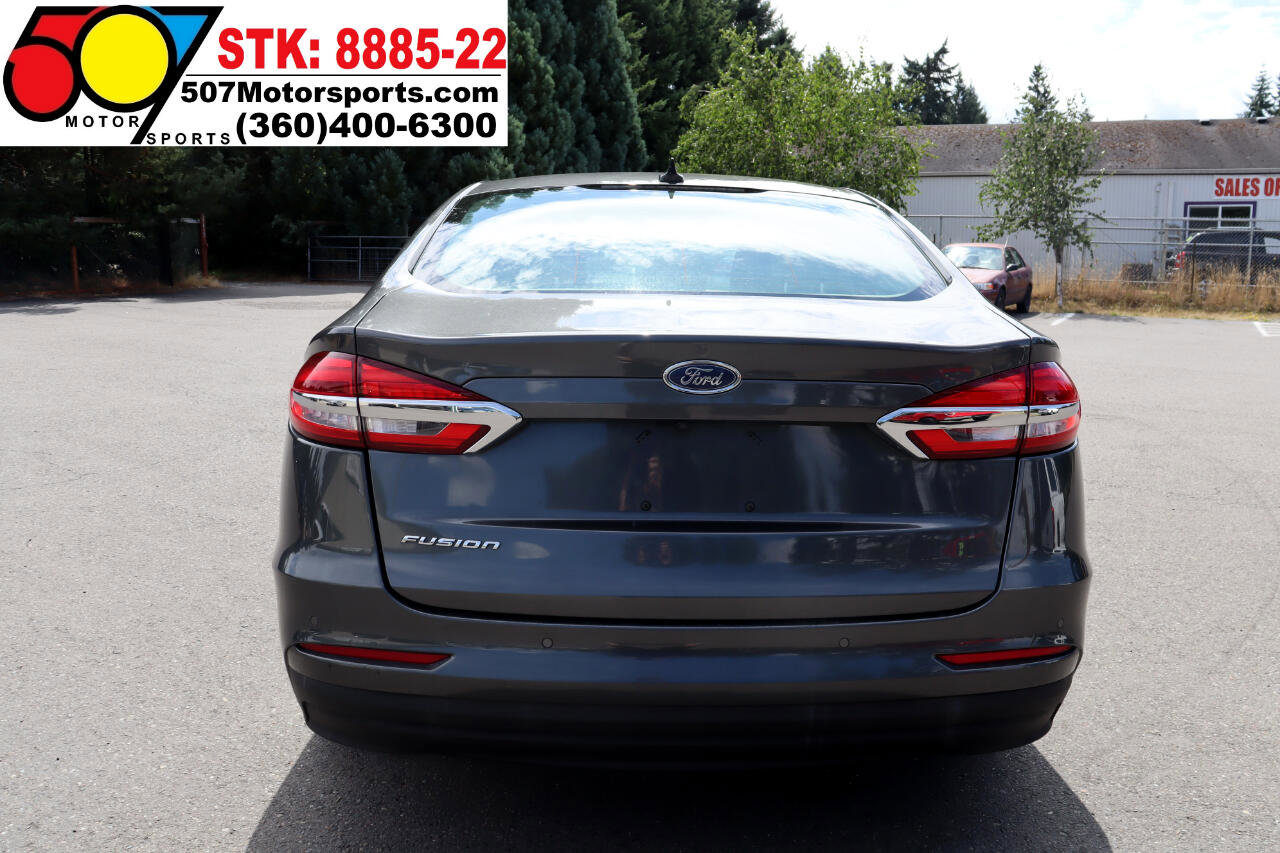 Used 2020 Ford Fusion SE image 6