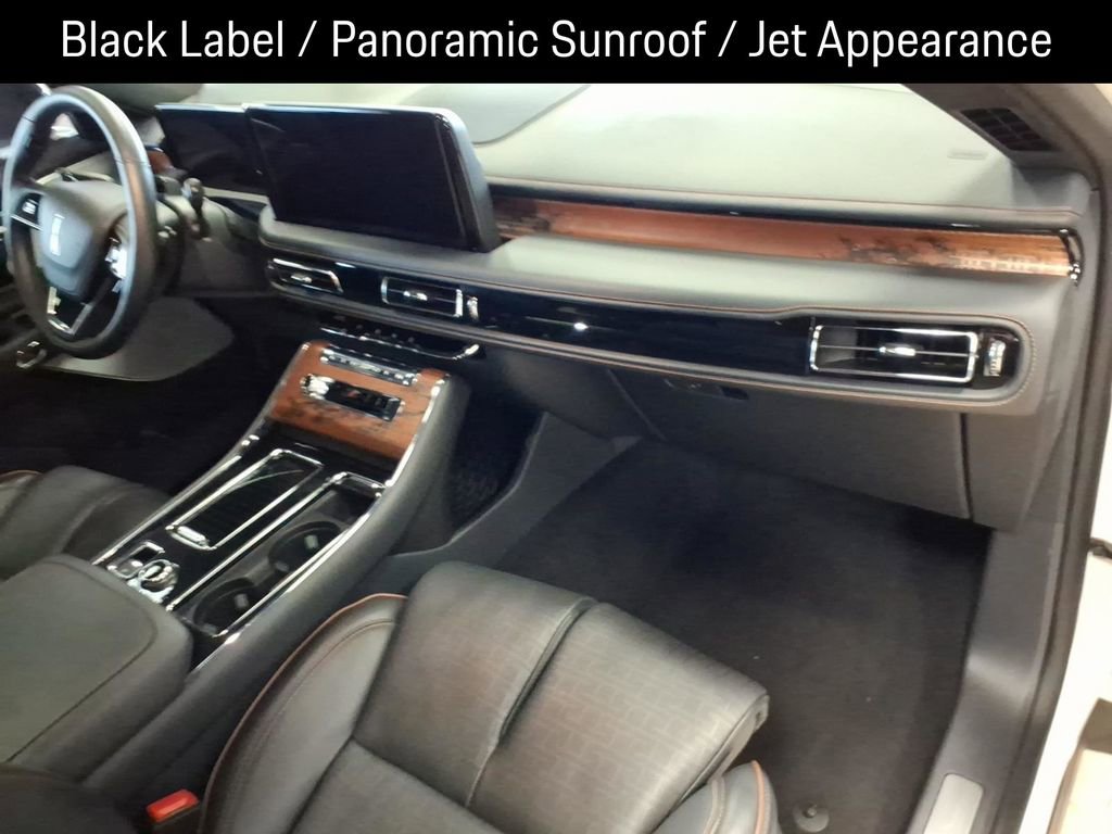 Certified 2025 Lincoln Aviator Black Label w/ Jet Appearance Package image 13
