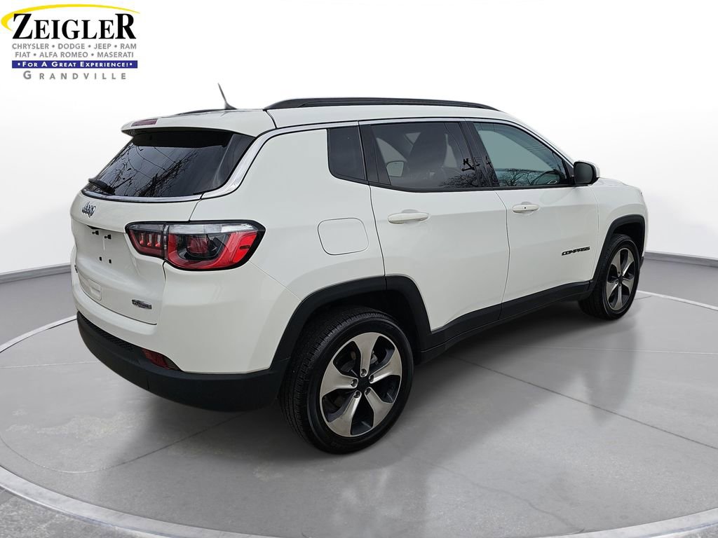 Used 2018 Jeep Compass Latitude w/ Cold Weather Group image 5
