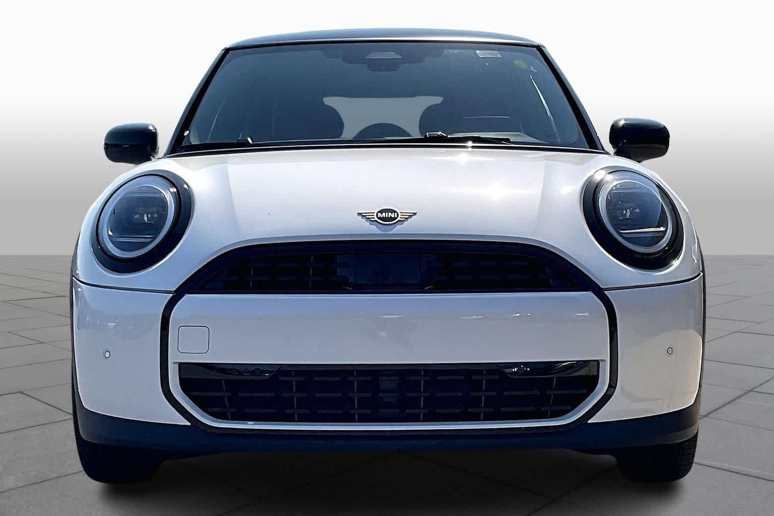 Used 2026 MINI Cooper 2-Door Hardtop FWD image 3
