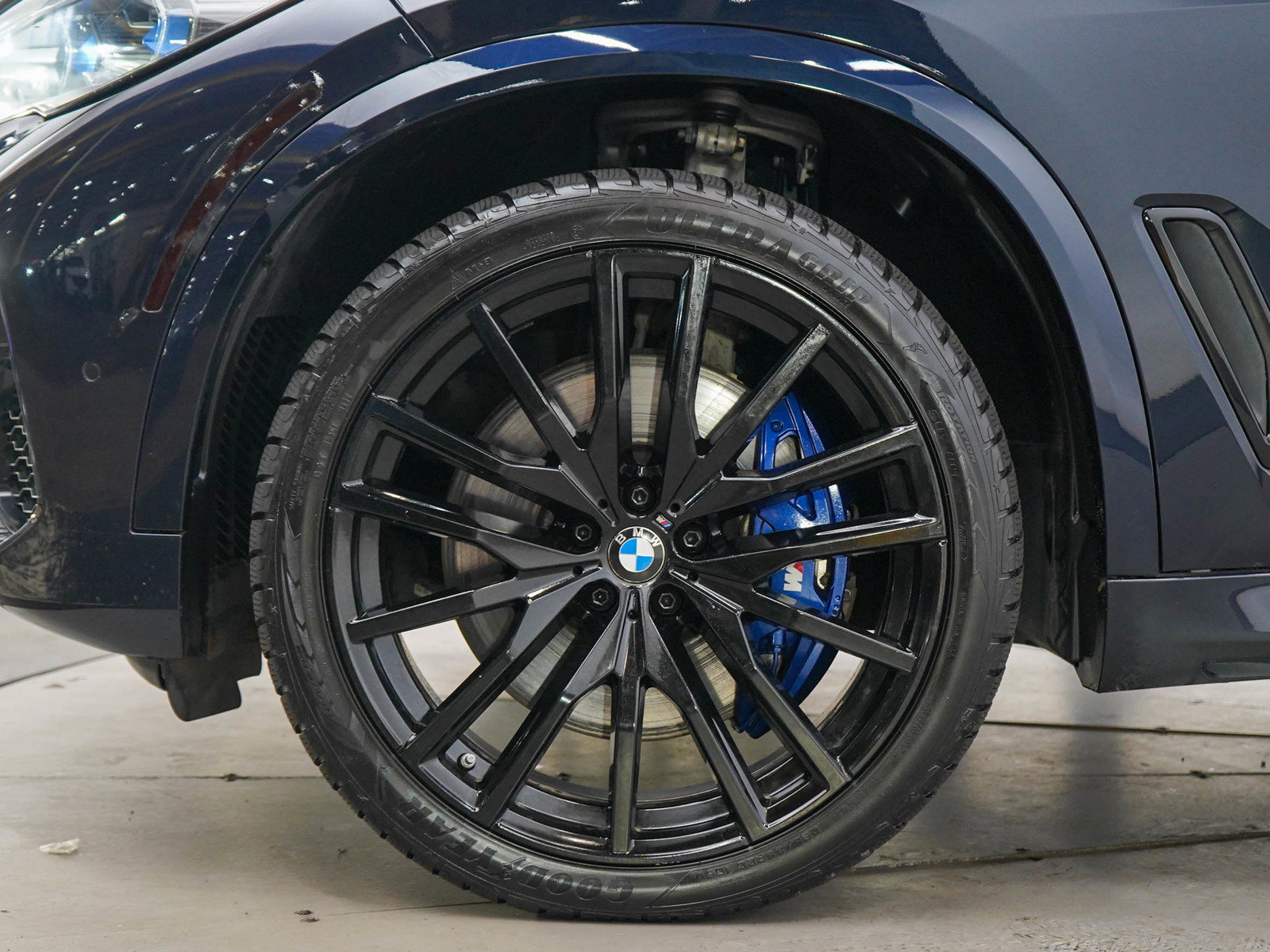Used 2021 BMW X5 M50i AWD/4WD image 31
