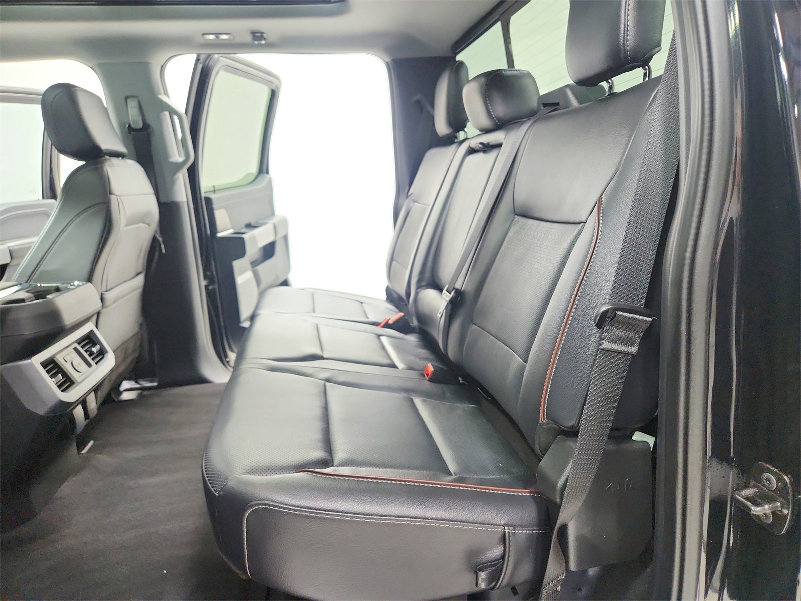 Used 2024 Ford F250 Lariat w/ Chrome Package image 36