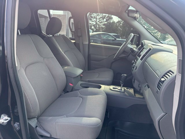 Used 2021 Nissan Frontier SV w/ SV Utility Package RWD image 13