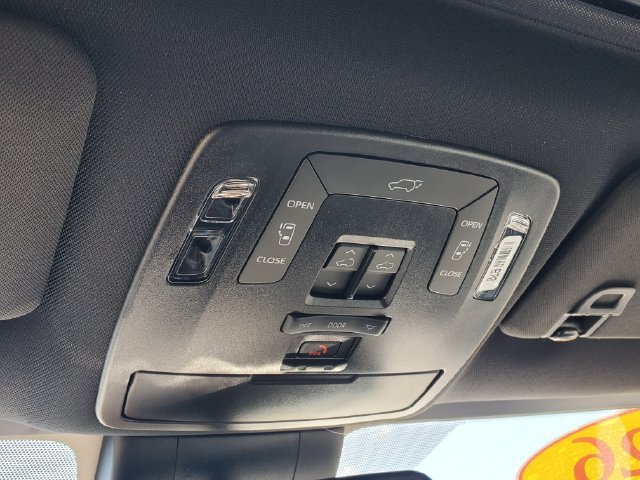 Used 2026 Toyota Sienna XSE AWD/4WD image 32