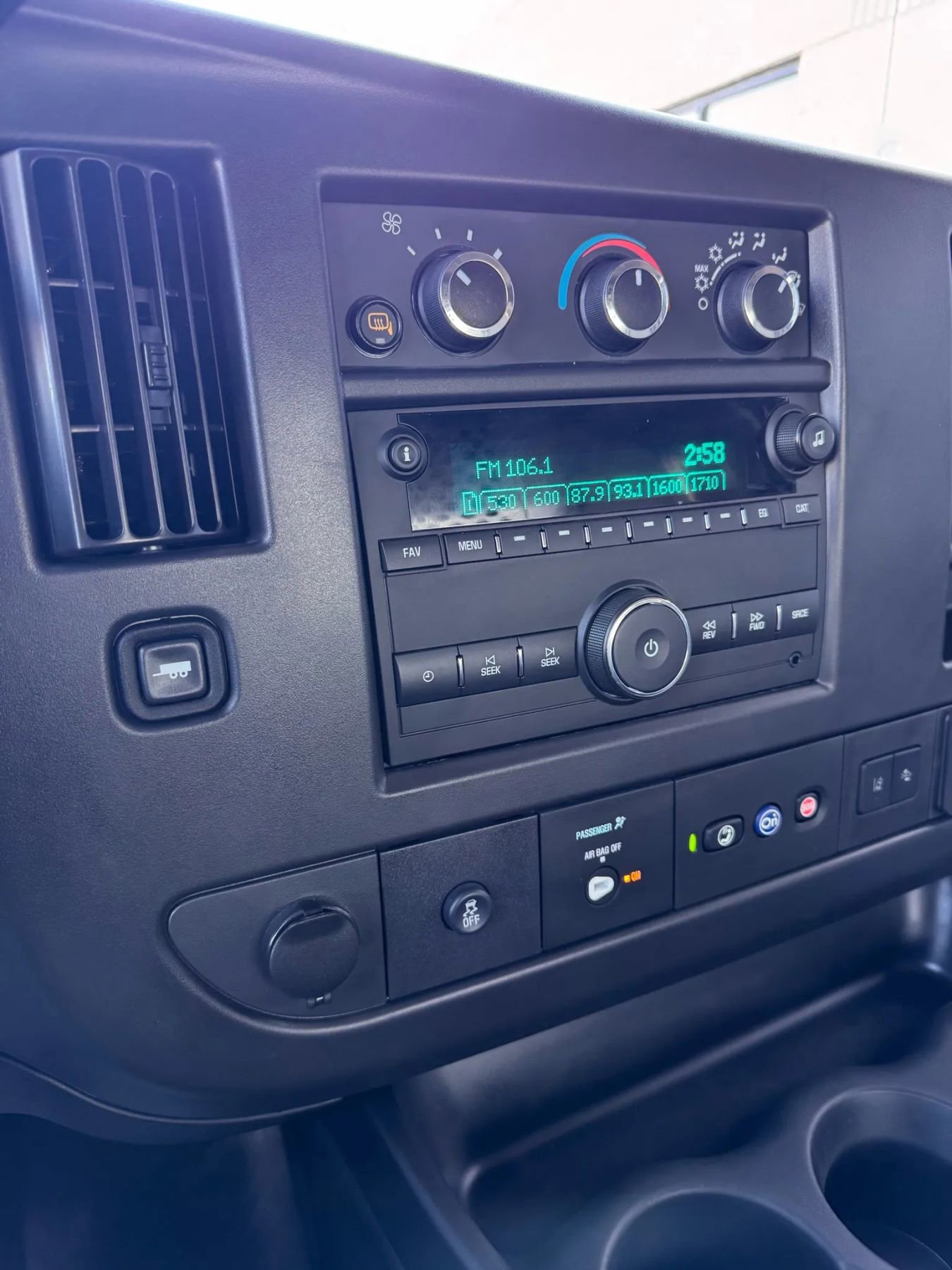 Used 2025 Chevrolet Express 2500 Extended w/ Communications Package RWD image 19