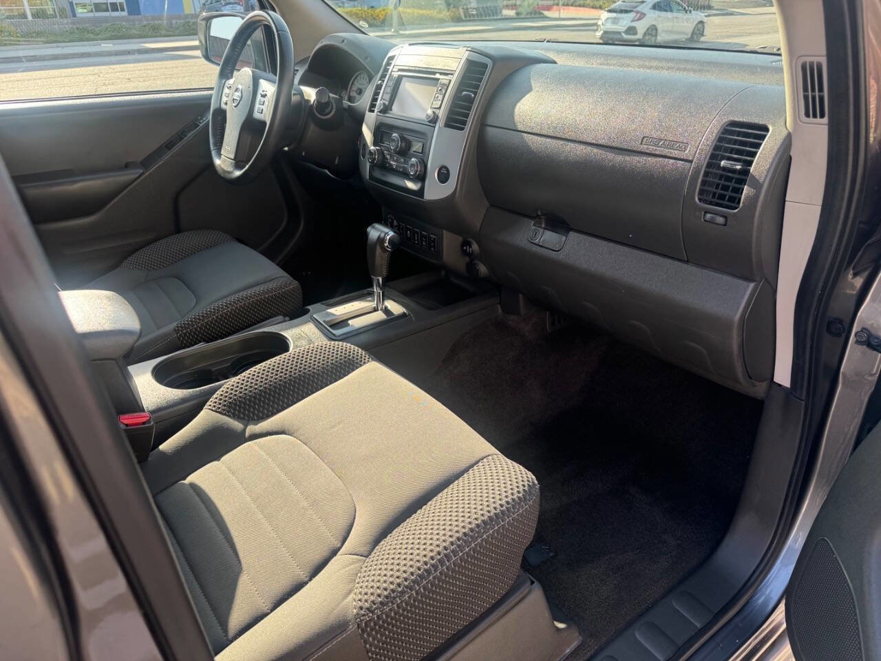 Used 2018 Nissan Frontier PRO-4X AWD/4WD image 9