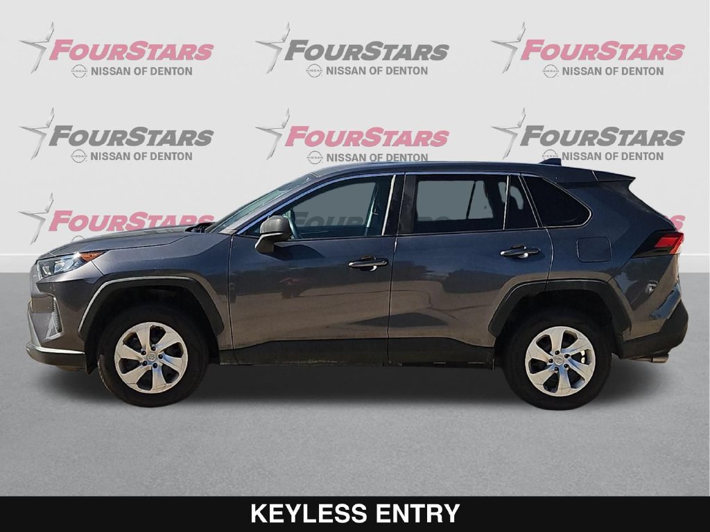 Used 2022 Toyota RAV4 LE FWD image 8
