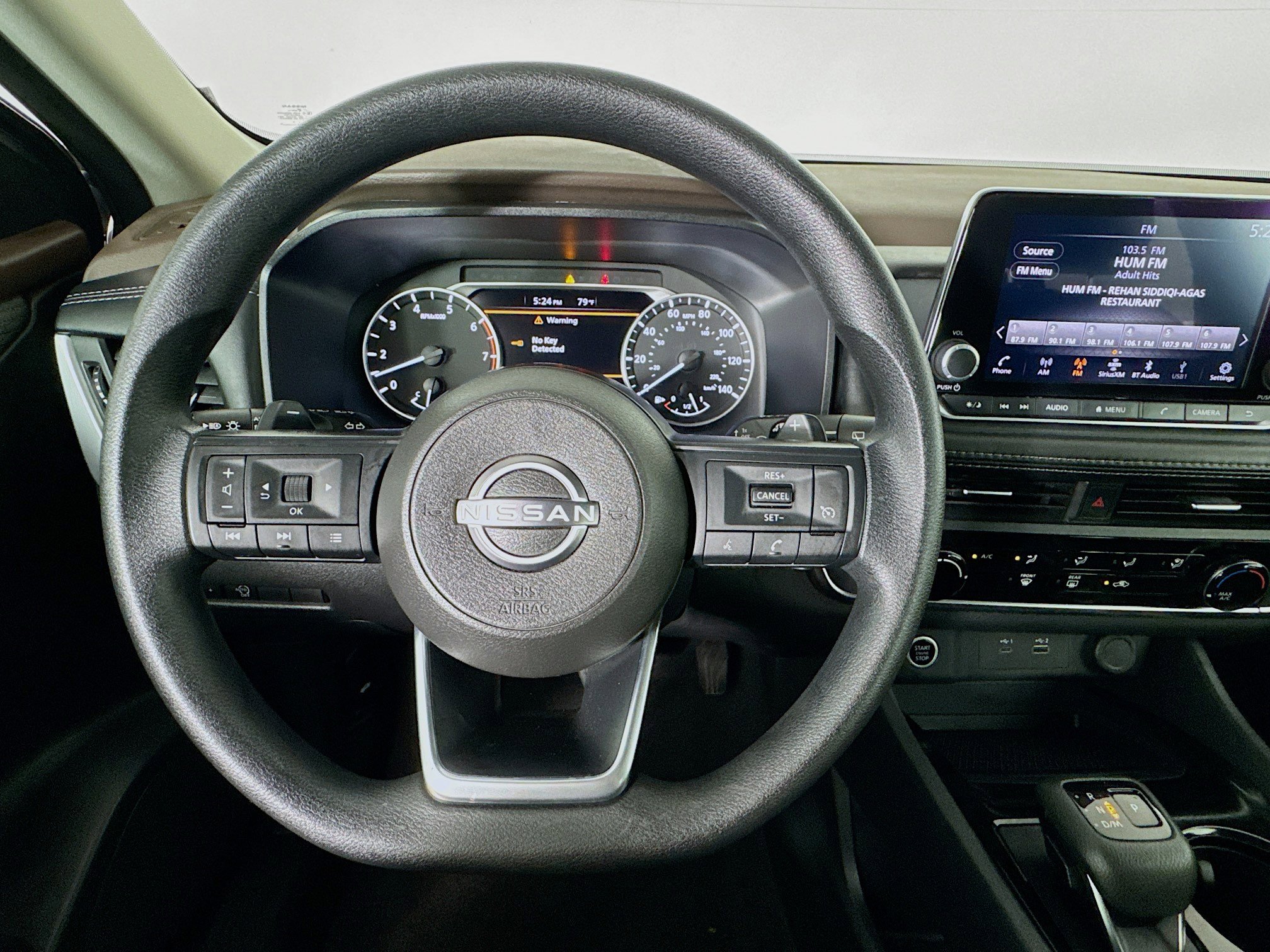 Used 2023 Nissan Rogue S FWD image 11