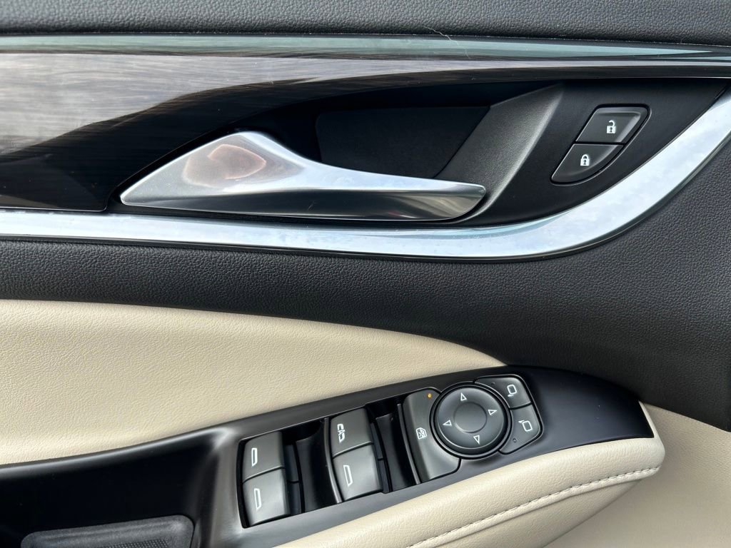 Used 2018 Buick Enclave Essence image 20