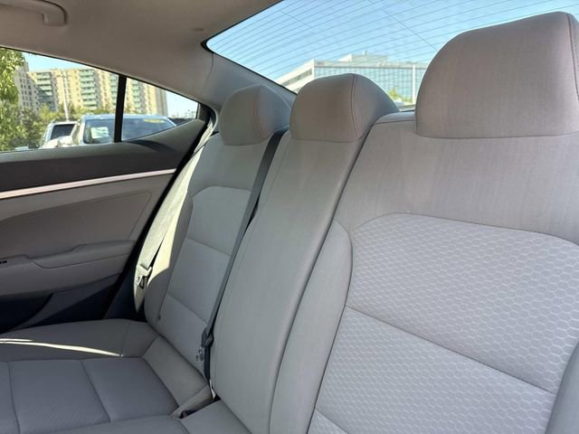 Used 2019 Hyundai Elantra SE FWD image 15