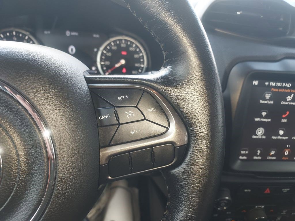 Used 2018 Jeep Renegade Limited w/ UConnect 8.4 Nav Group AWD/4WD image 18