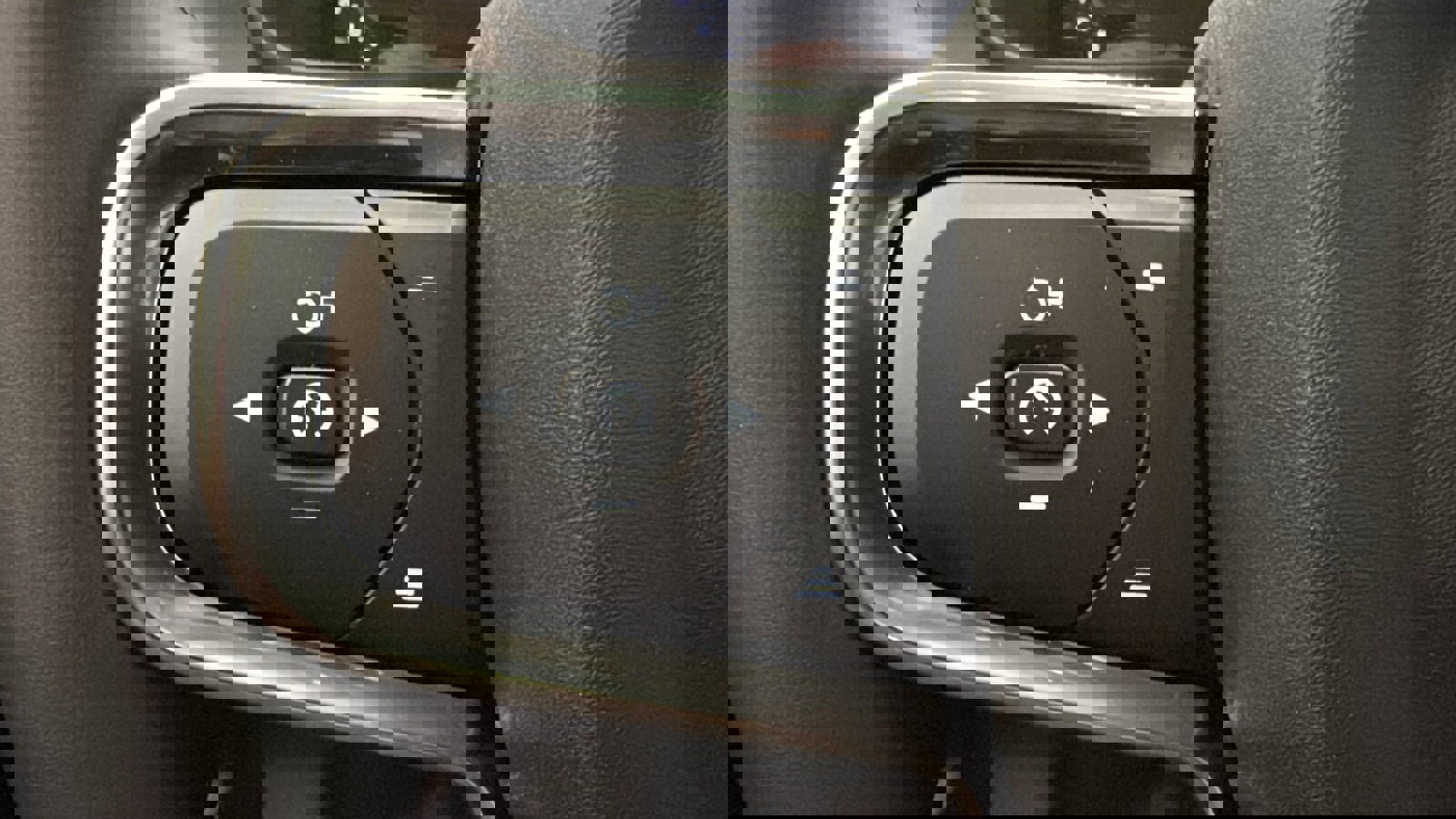 Used 2026 Volvo XC40 B5 Ultra w/ Protection Package Premier image 13