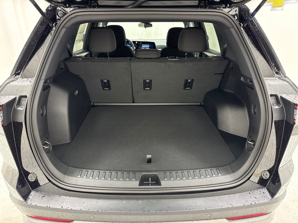 New 2026 Chevrolet Equinox LT w/ Midnight Edition image 13