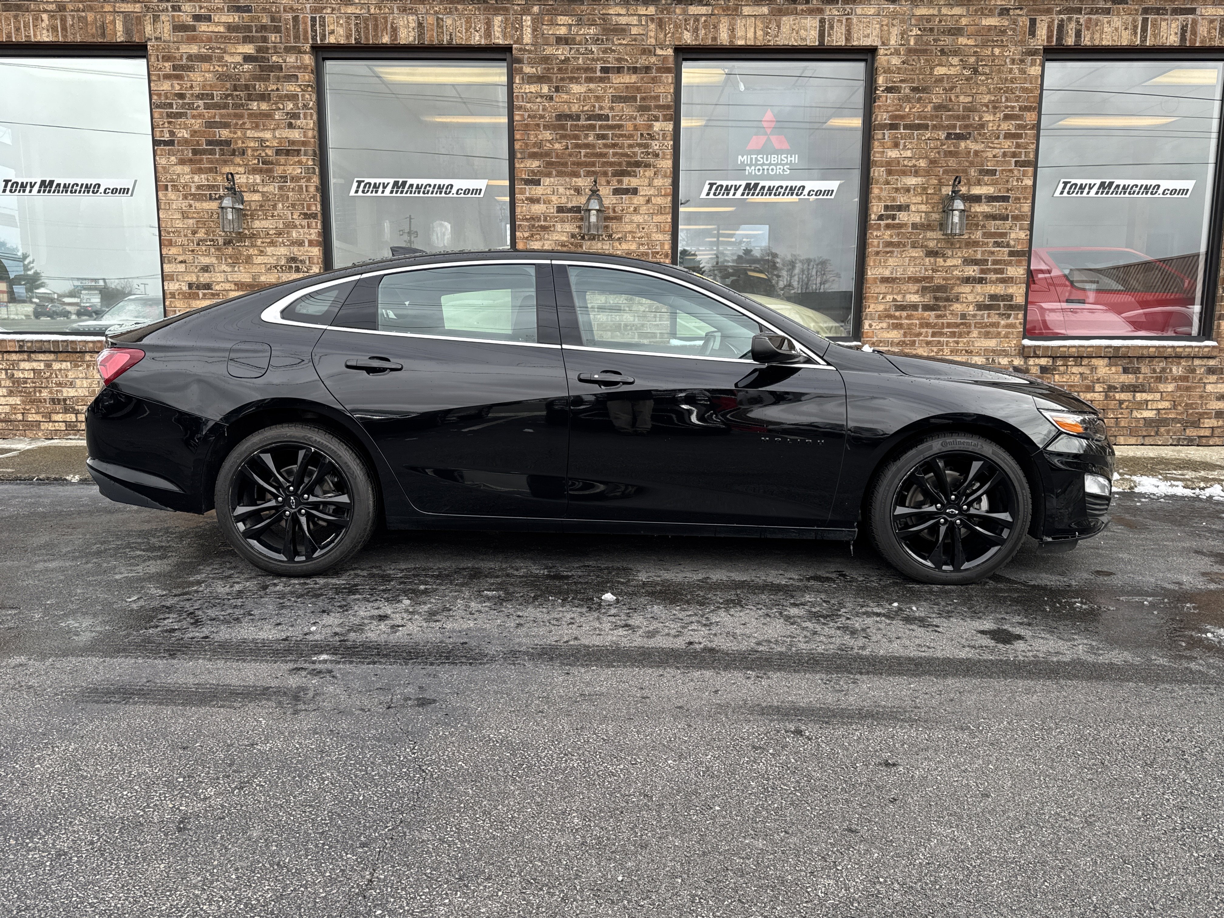 Used 2021 Chevrolet Malibu LT w/ Midnight Edition image 6