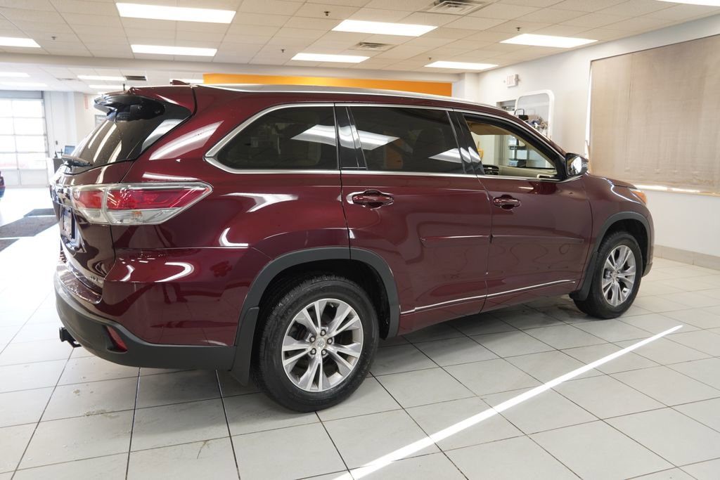 Used 2015 Toyota Highlander XLE image 13