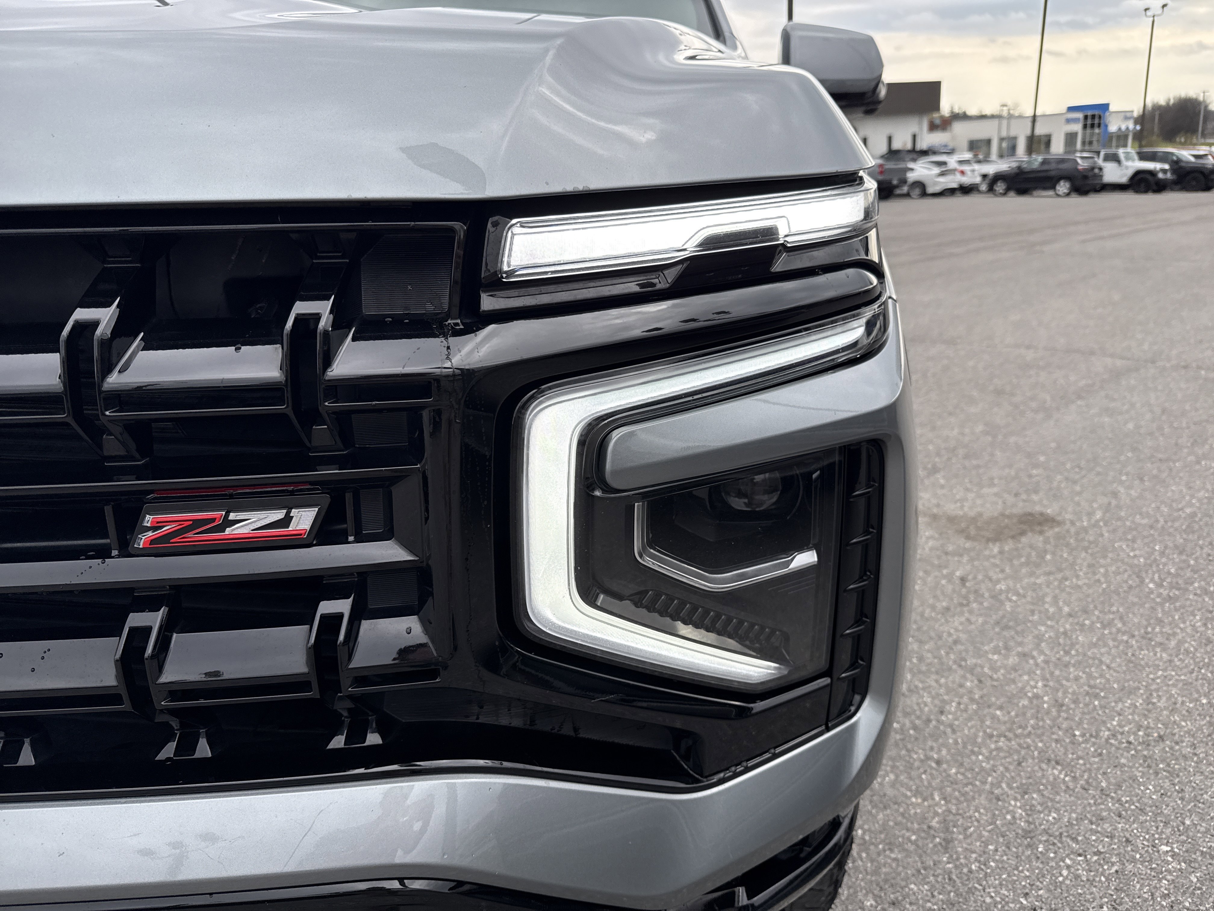 Used 2025 Chevrolet Suburban Z71 AWD/4WD image 10