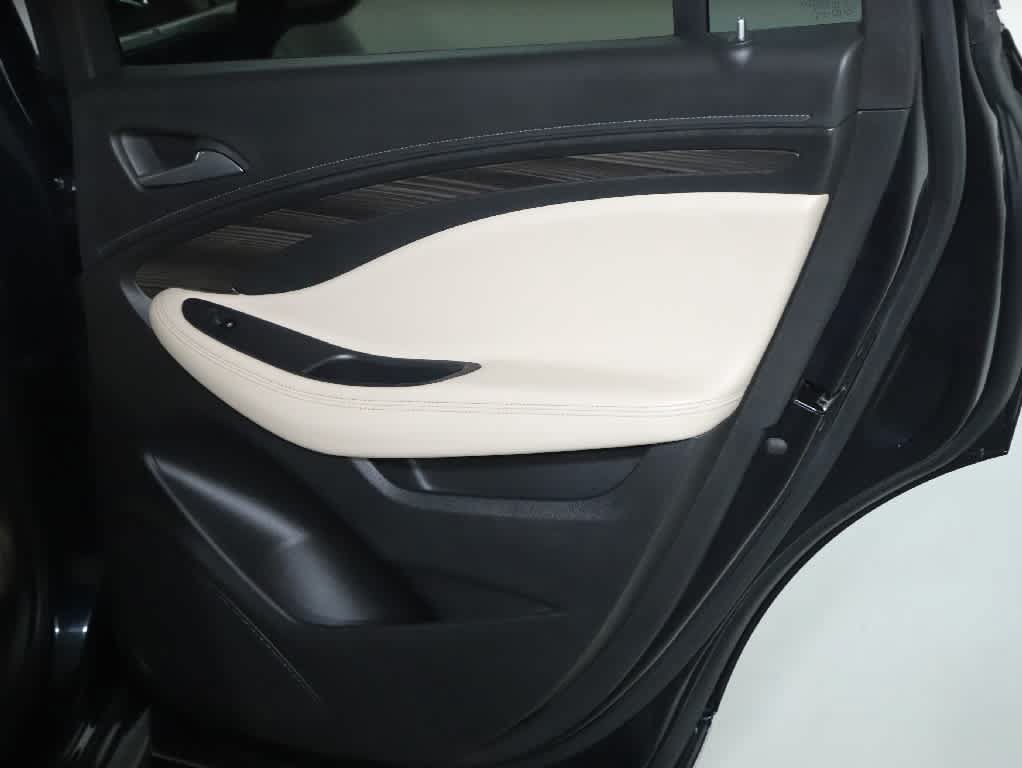 Used 2020 Buick Envision Preferred AWD/4WD image 32