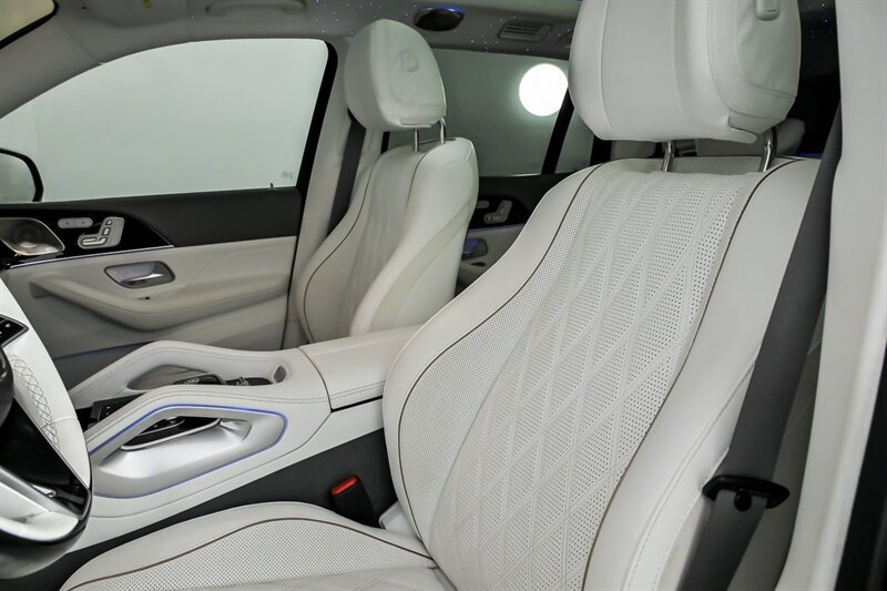 Used 2024 Mercedes-Benz Maybach GLS 600 4MATIC image 24