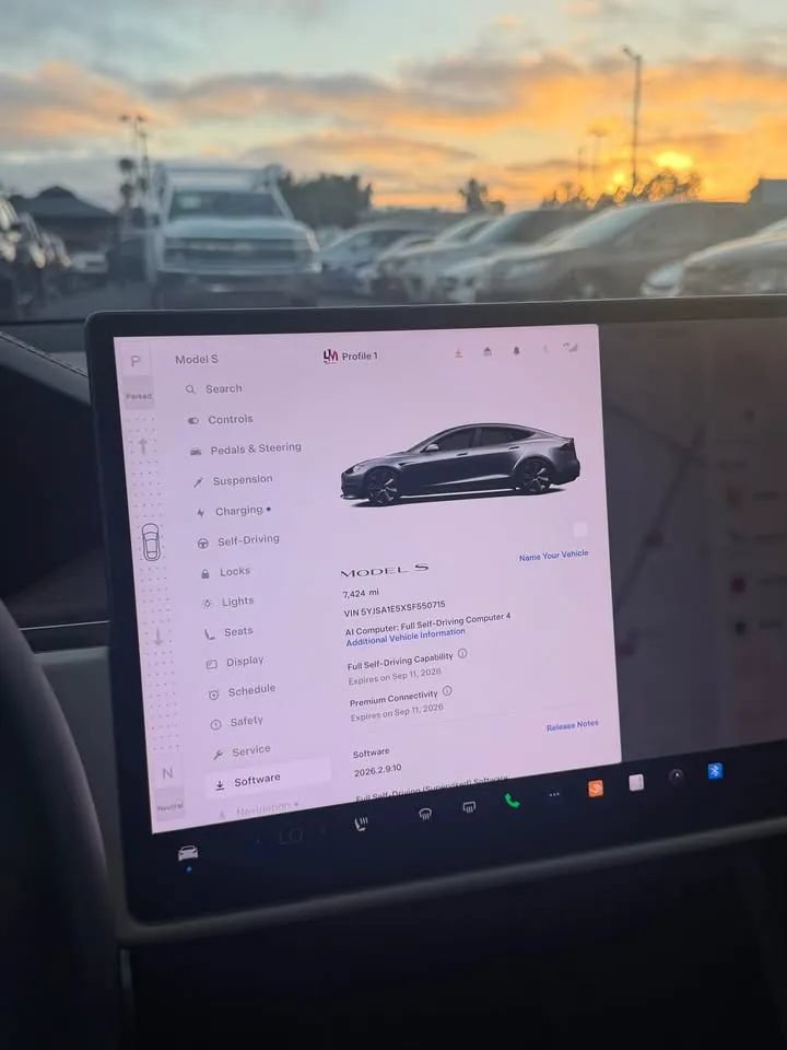 Used 2025 Tesla Model S AWD/4WD image 7